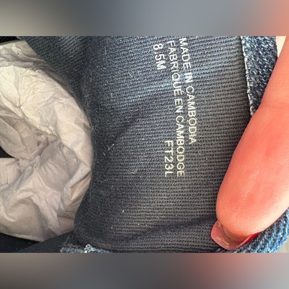 Michael Kors Evy High-Top Denim Sneakers Size 8.5 – Brand New in Box - Picture 11 of 12